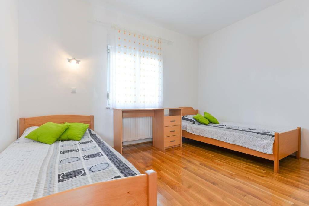 Miro Apartment Zadar Bagian luar foto