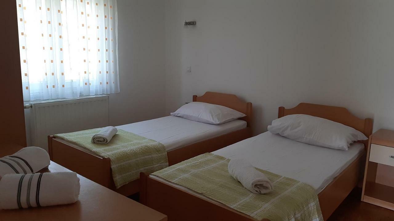 Miro Apartment Zadar Bagian luar foto